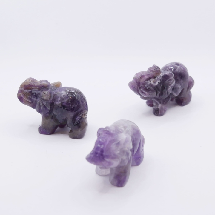 Słonik na szczęście wykonany z naturalnego ametystu