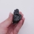 Bryłka surowego szerlu - autentyczny czarny minerał.