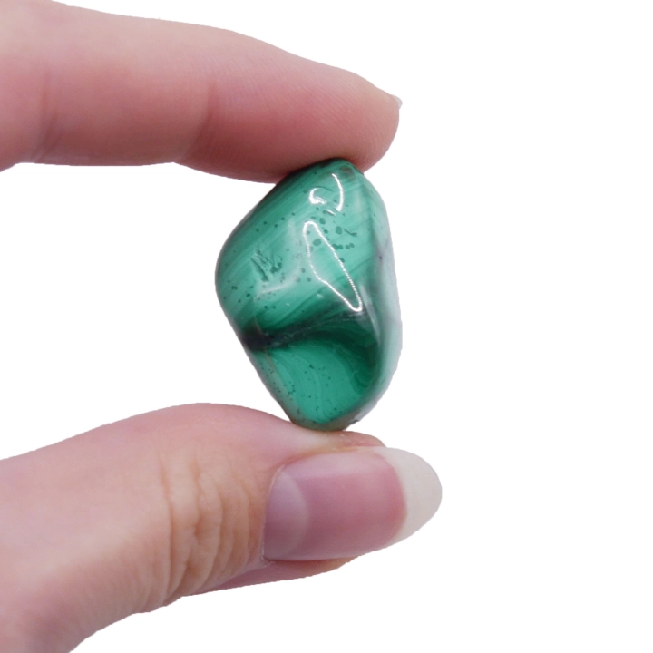 Malachit otoczak – naturalny polerowany kamień o charakterystycznych wzorach