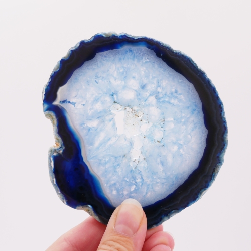 Błyszczący plaster niebieskiego agatu (polerowany dwustronnie).