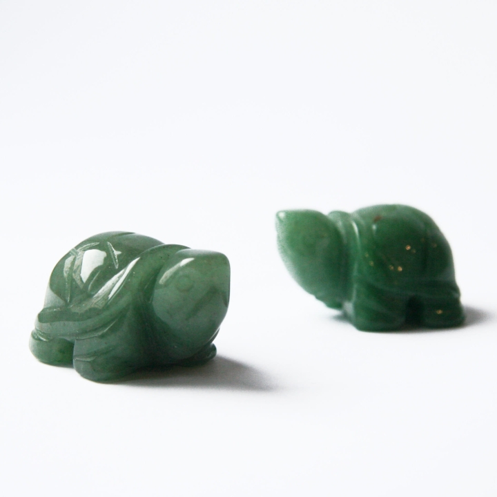 Figurki żółwia z awenturynu - idealne dla kolekcjonerów i miłośników kamieni szlachetnych.