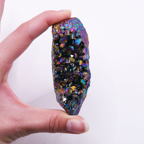 Szczotka ametystowa z powłoką tytanową nr 016 – widok na gęstą strukturę drobnych kryształów o wysokim połysku.