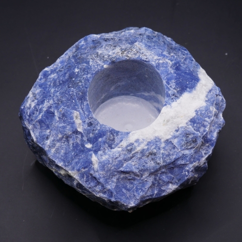 Świecznik z niebieskiego kamienia - naturalny sodalit.