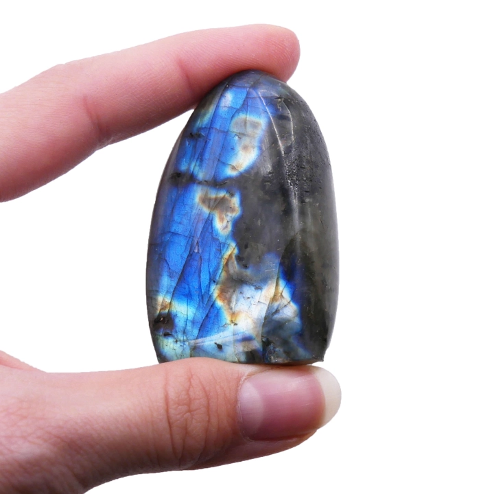 Labradoryt stojąca forma ozdobna – polerowana bryła typu freeform o głębokiej barwie.