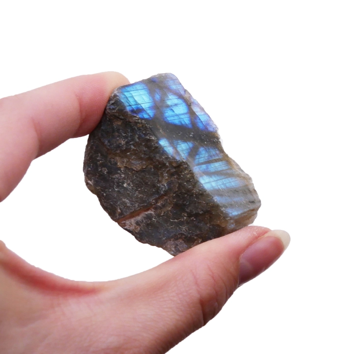 Labradoryt surowy cięty jednostronnie polerowany nr 080 – naturalna bryła z lśniącym, barwnym frontem.