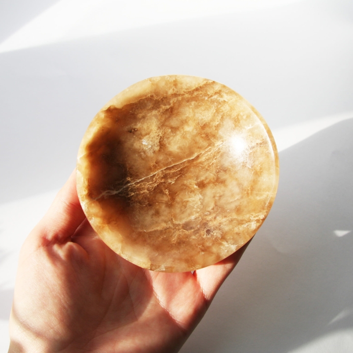 Misa z kamienia - idealna dla miłośników kamieni szlachetnych.