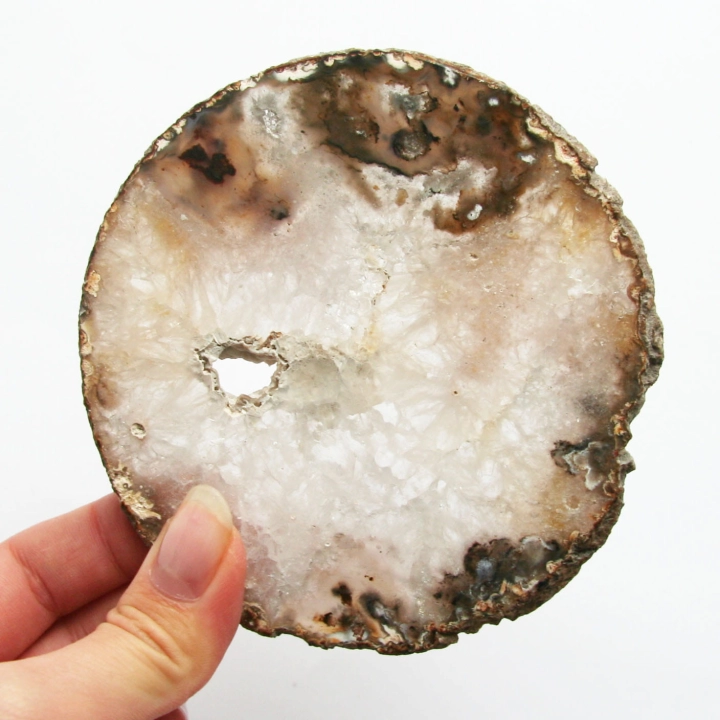 Duże plastry naturalnego agatu.